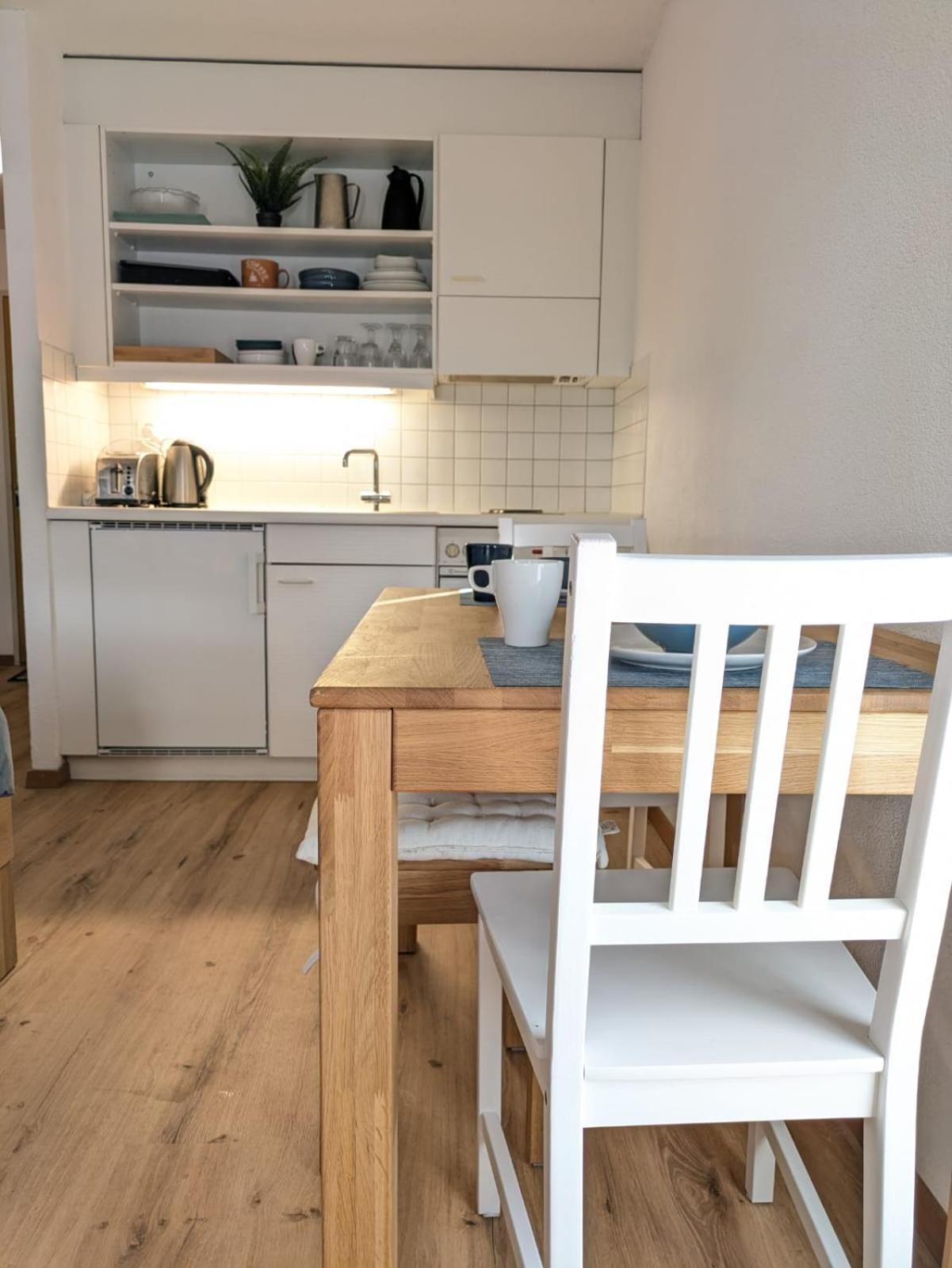 Studio With Balcony, Niesen View & Free Parking Near Interlaken, Thunersee & Blausee Apartamento