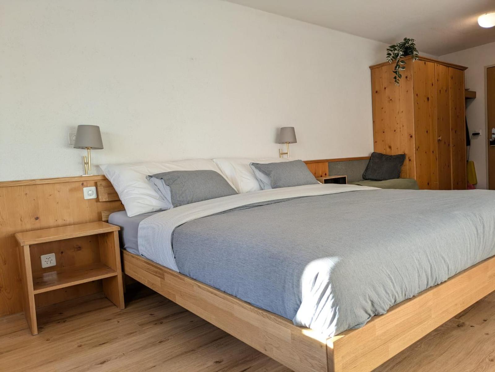 Apartamento Studio With Balcony, Niesen View & Free Parking Near Interlaken, Thunersee & Blausee
