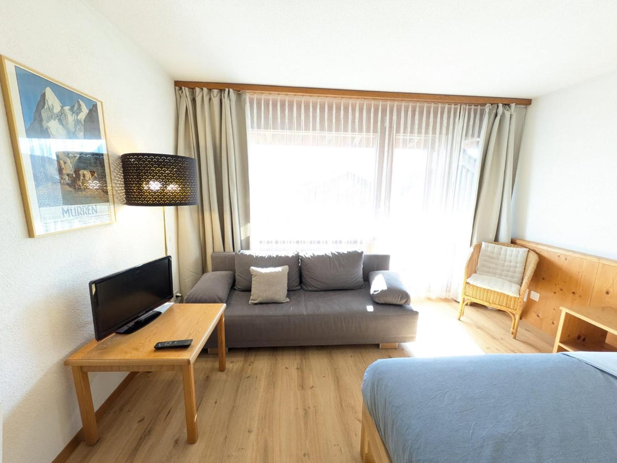 Studio With Balcony, Niesen View & Free Parking Near Interlaken, Thunersee & Blausee Apartamento